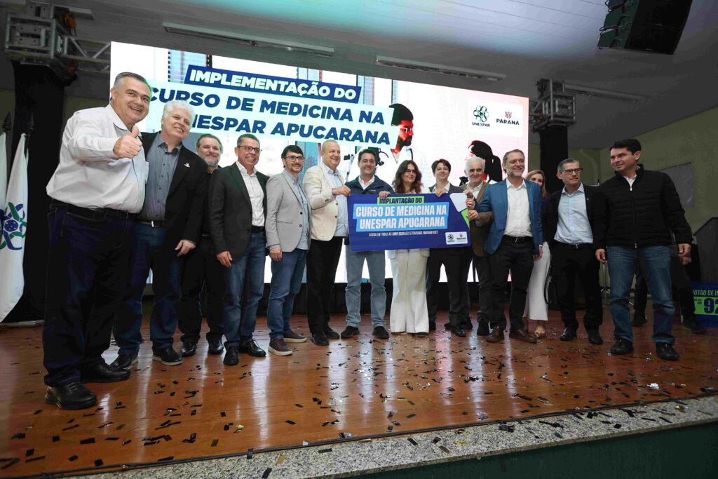 Ratinho Junior formaliza a criação do novo curso de Medicina na Unespar Apucarana; investimento chega a R$ 78 milhões.