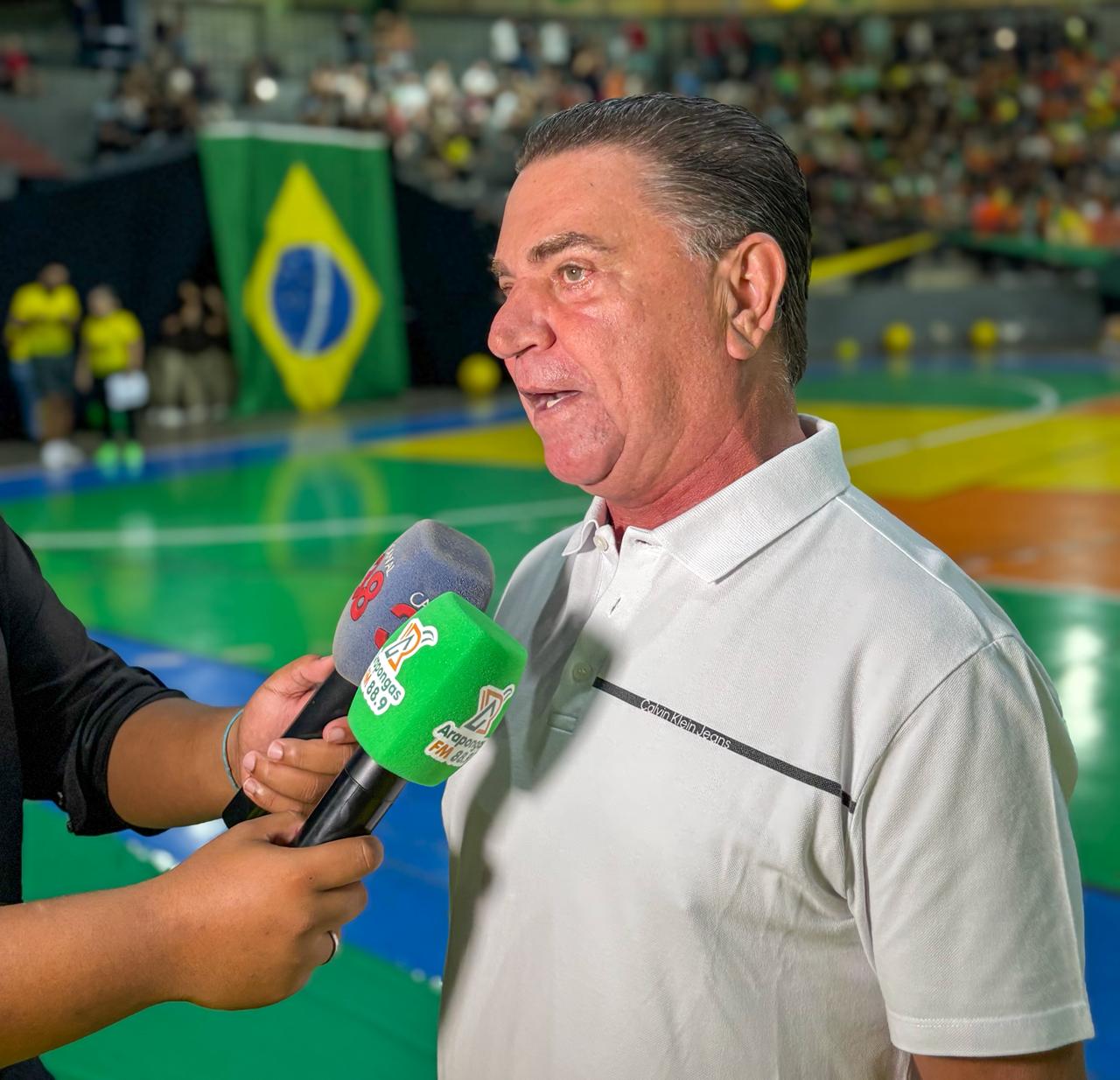 Sérgio Onofre Arapongas em destaque, defendendo modelo de gestão regional para o Norte do Paraná.
