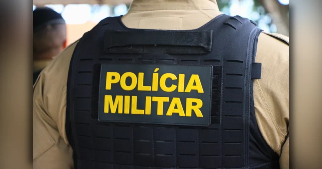 Polícia Militar em Sabáudia após homem consumir e fugir sem pagar lanche em trailer