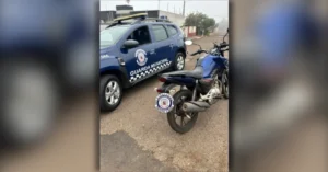 Moto furtada em Arapongas recuperada pela Guarda Municipal na zona leste da cidade
