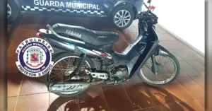 Motoneta adulterada apreendida pela Guarda Municipal em Arapongas