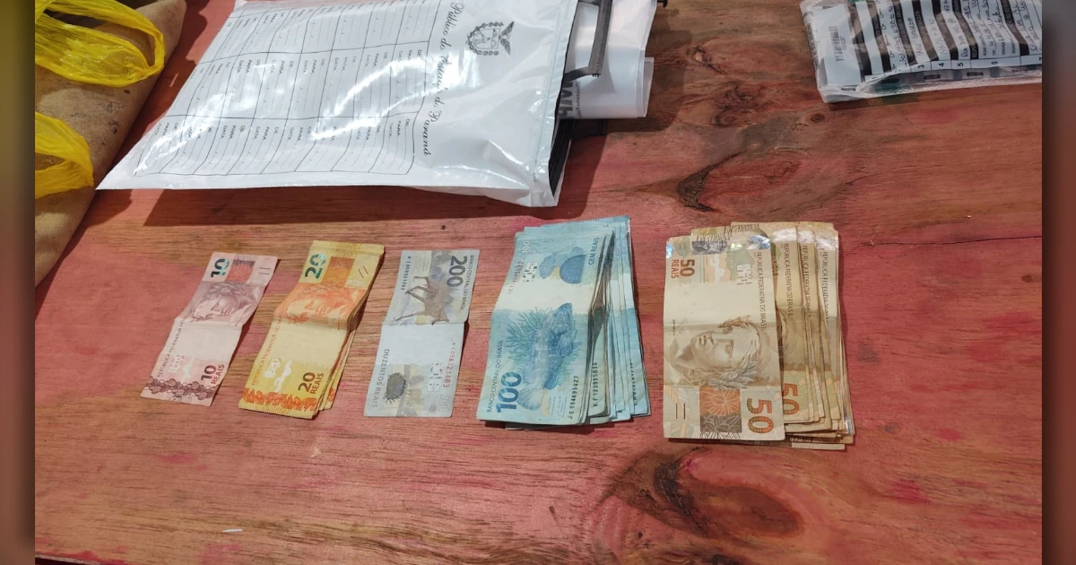 Policiais civis e militares participam de ações da Operação Panóptico em municípios do Paraná.