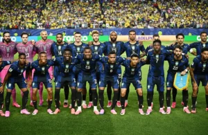 Jogadores da Seleção Brasileira em campo durante partida da Copa do Mundo 2026.