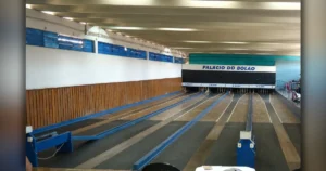 Quadra do Palácio do Bolão anexo ao Ginásio de Esportes Luiz Augusto Zin em Arapongas.